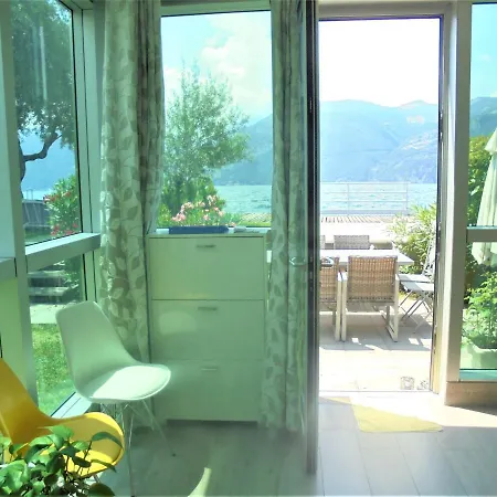 Dock House 公寓 *