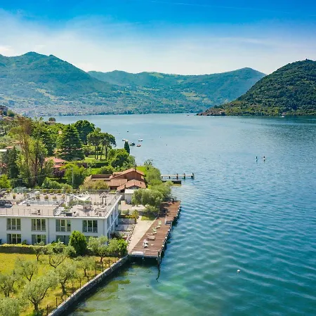 Dock House Marone