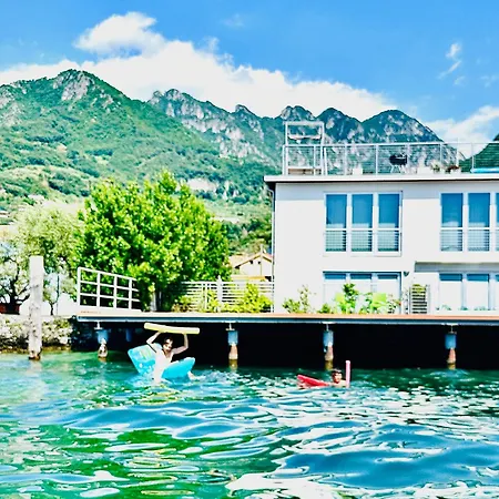 Dock House 马罗内
