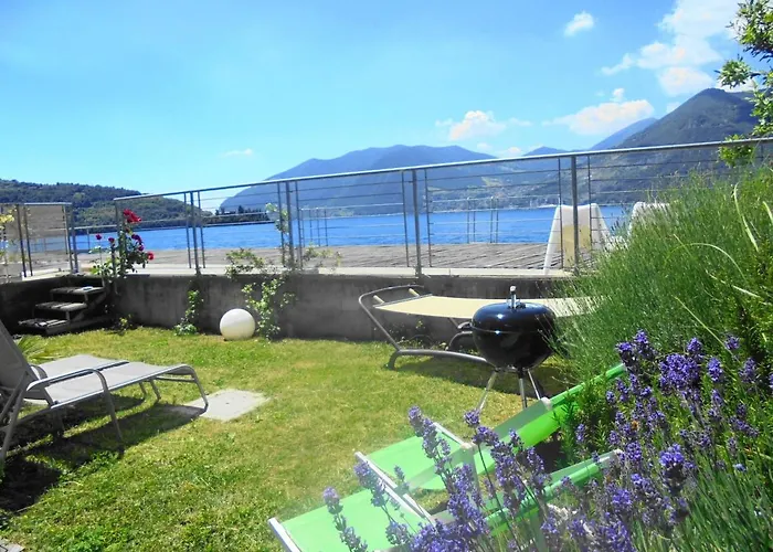 Dock House * Marone