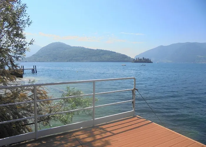 Διαμέρισμα Dock House Marone