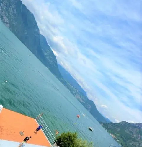 Dock House Διαμέρισμα Marone