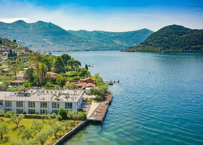 Dock House Marone