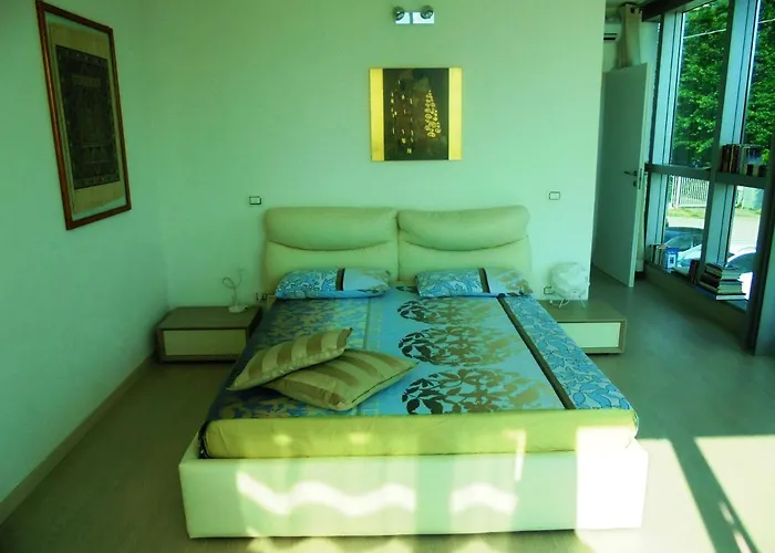 Dock House Apartament *