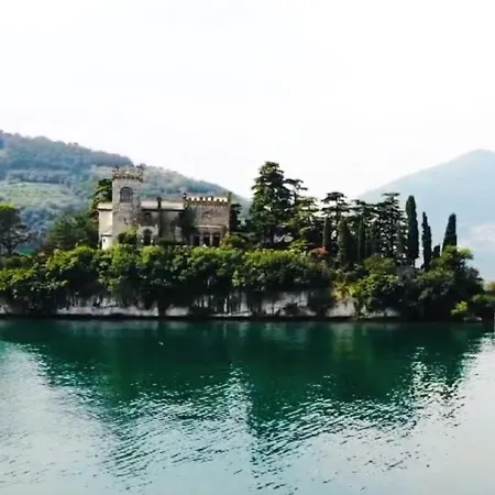 Dock House Apartman Marone