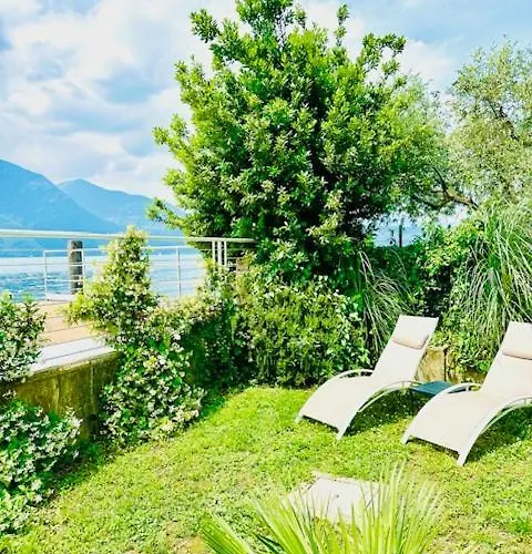 Dock House * Marone